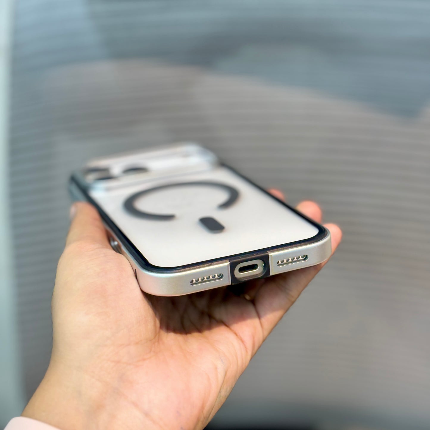 LumiFrame MagSafe iPhone 17 Case