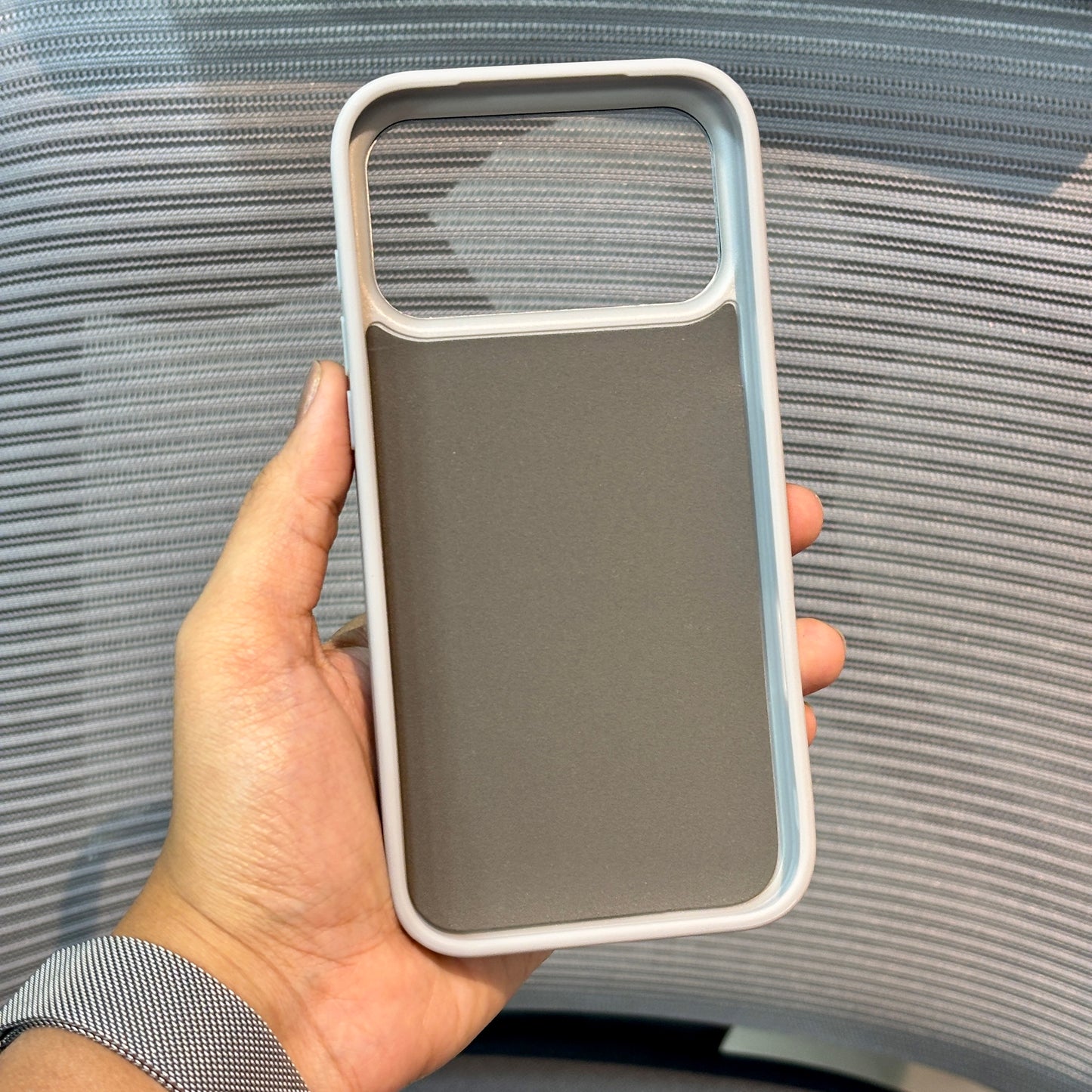 Foiluxe Leather Gloss iPhone 17 Pro Max Case