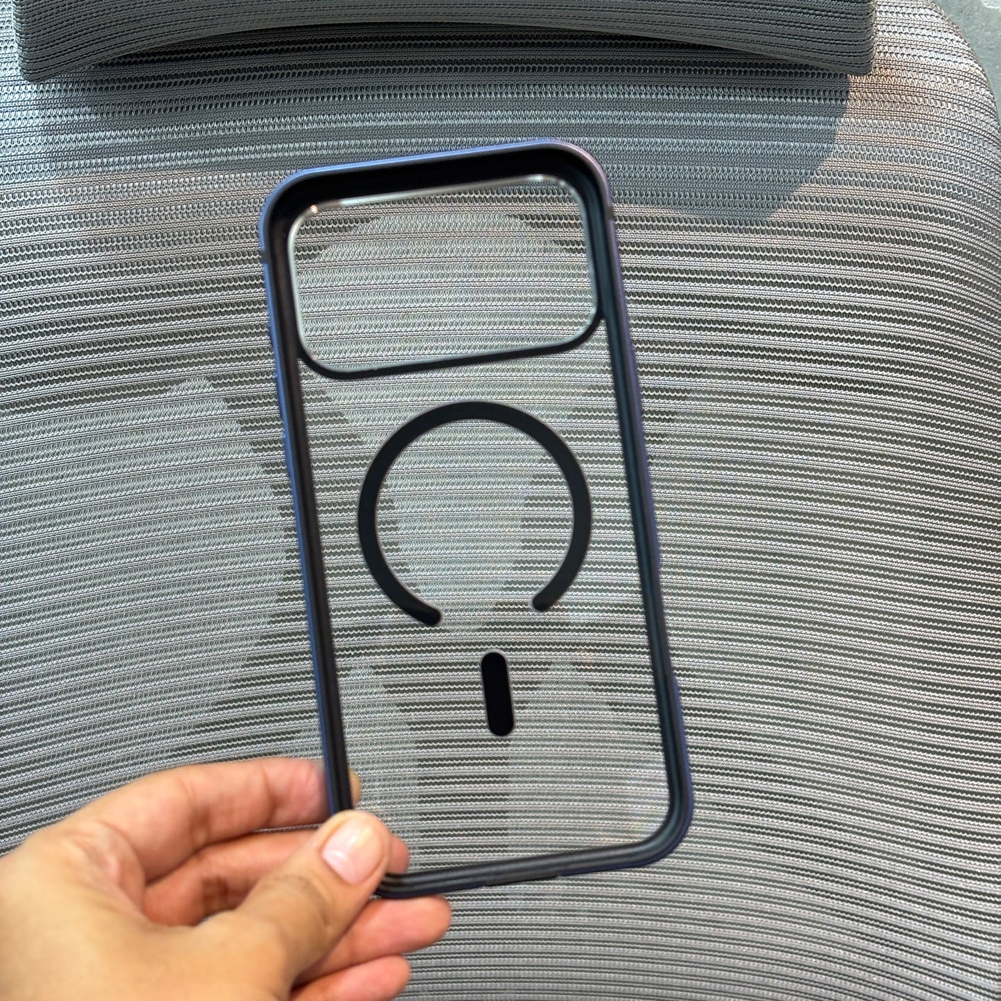 LumiFrame MagSafe iPhone 17 Case