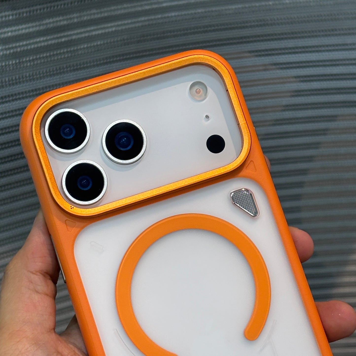 FrostEdge Heat-Dissipating MagSafe iPhone 17 Pro Case