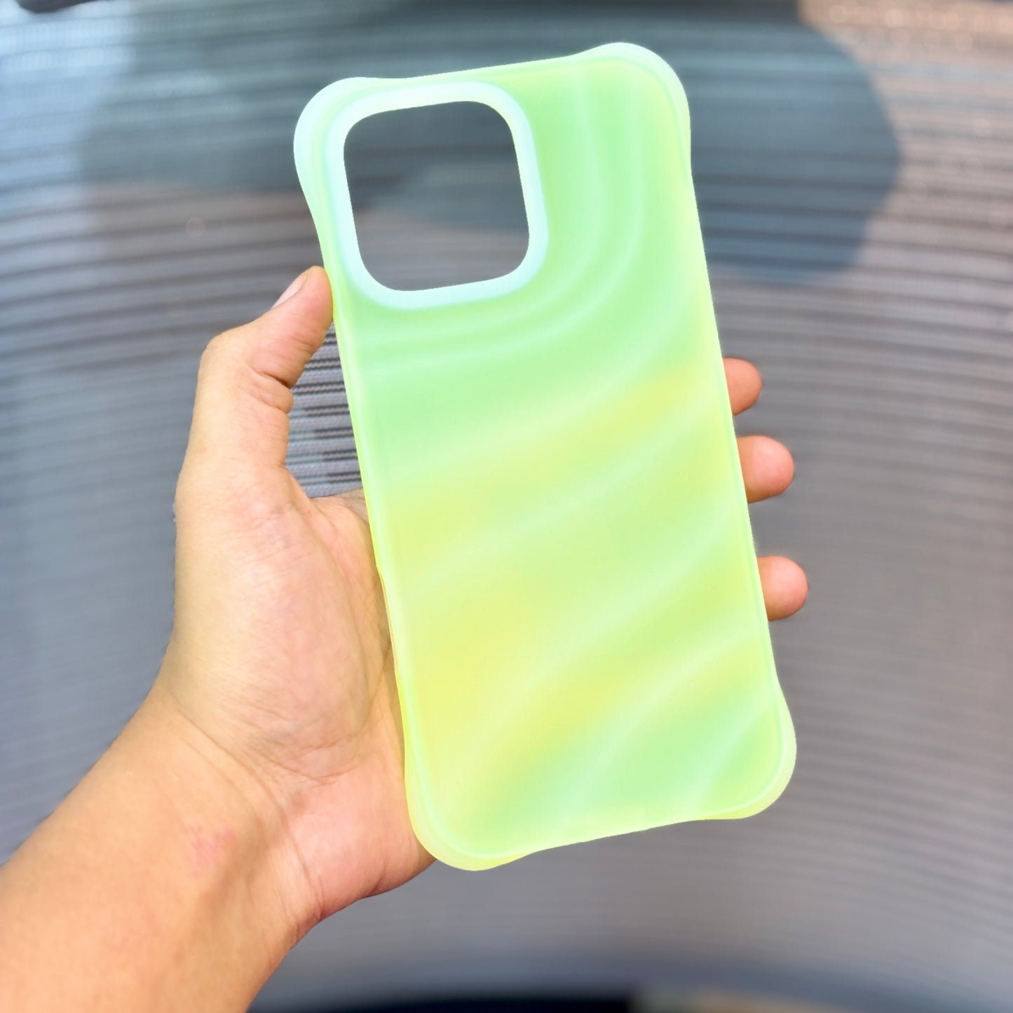 WaveLuxe iPhone 16 Series Case