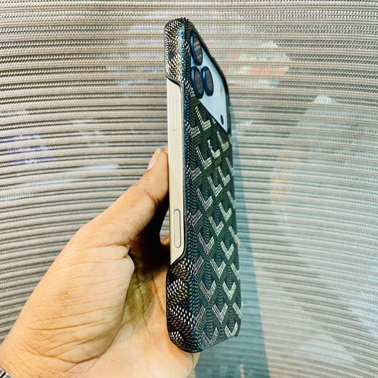 Luxe Printed Inner Fur iPhone 17 Pro Case