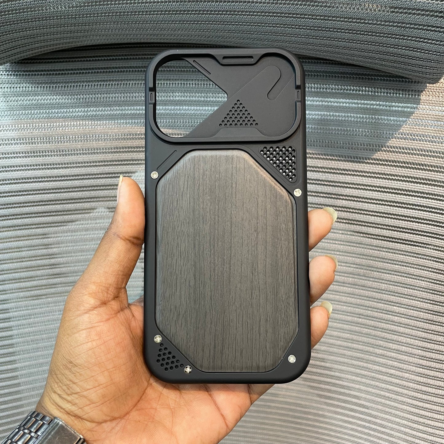 WoodFrame Slim iPhone 17 Case