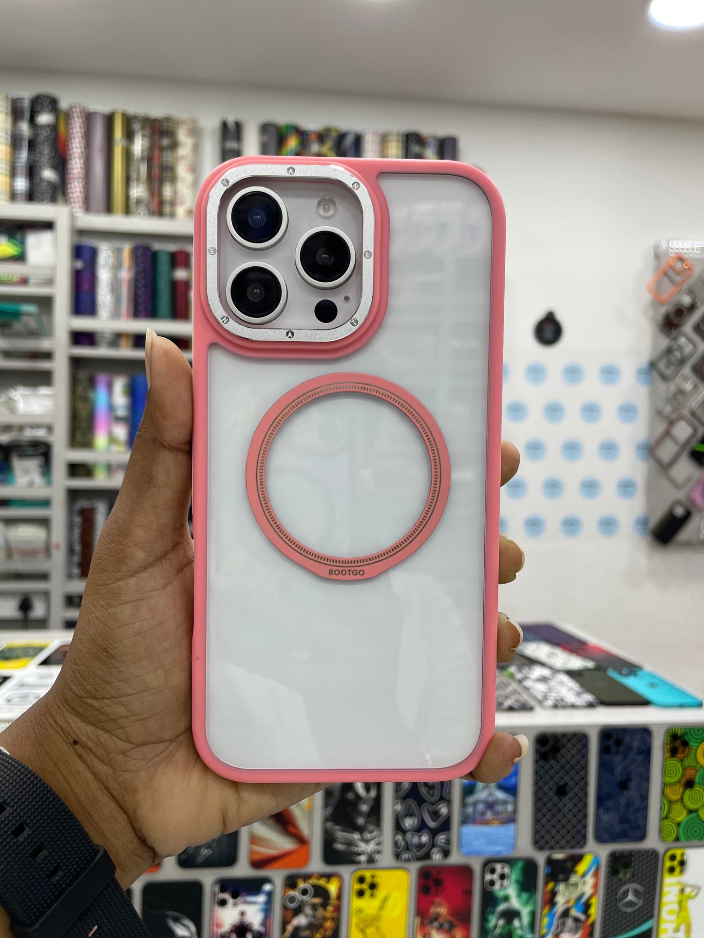 Transparent MagSafe Hard iPhone Case for 16 Series