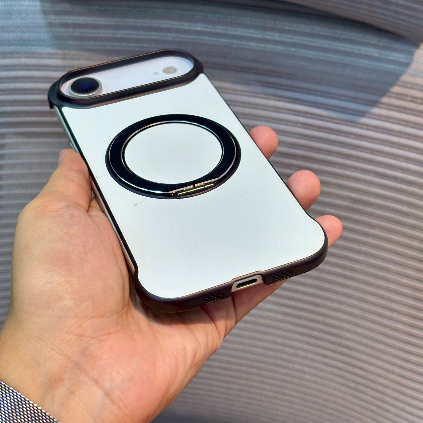 Axis Stand MagSafe iPhone 15 Series Case