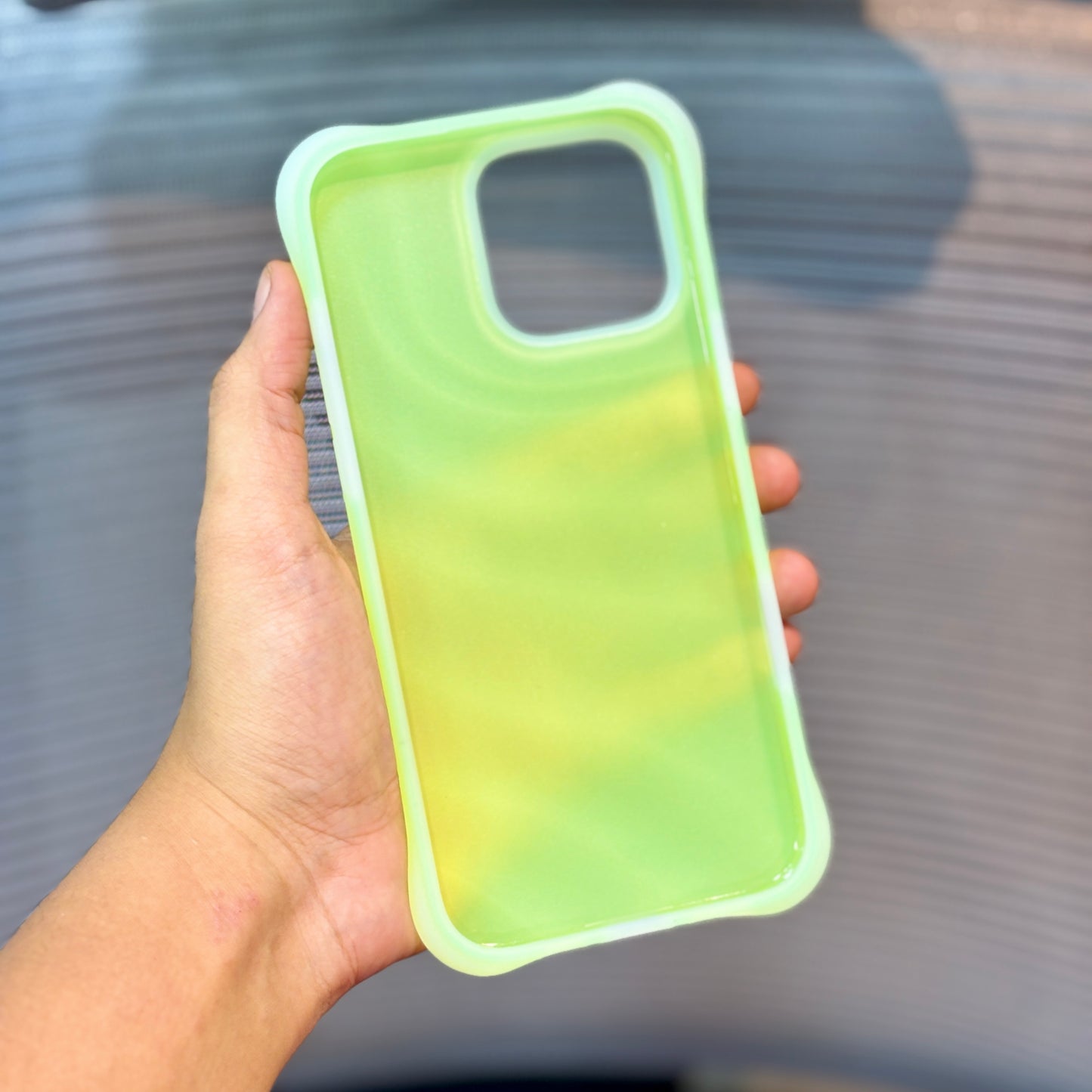 WaveLuxe iPhone 16 Series Case