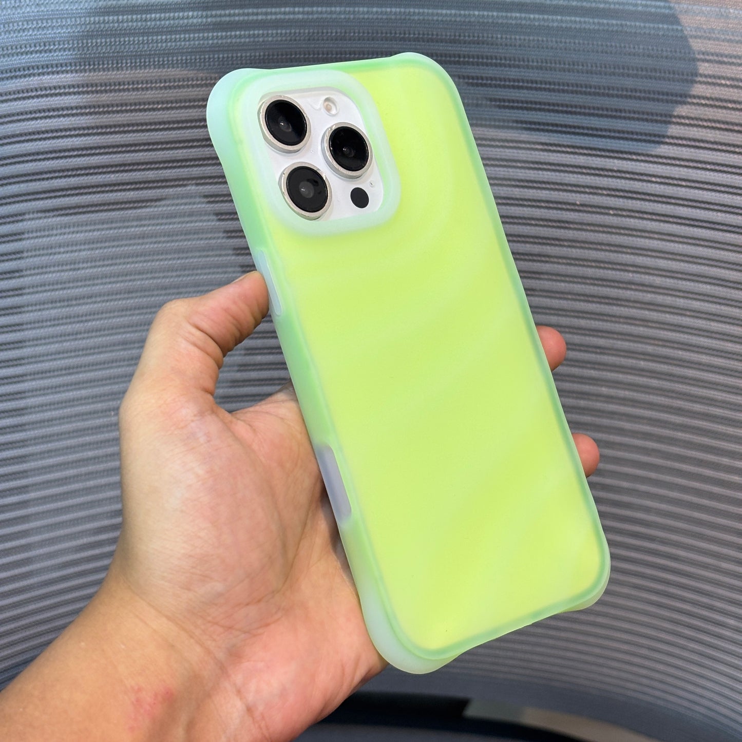 WaveLuxe iPhone 16 Series Case