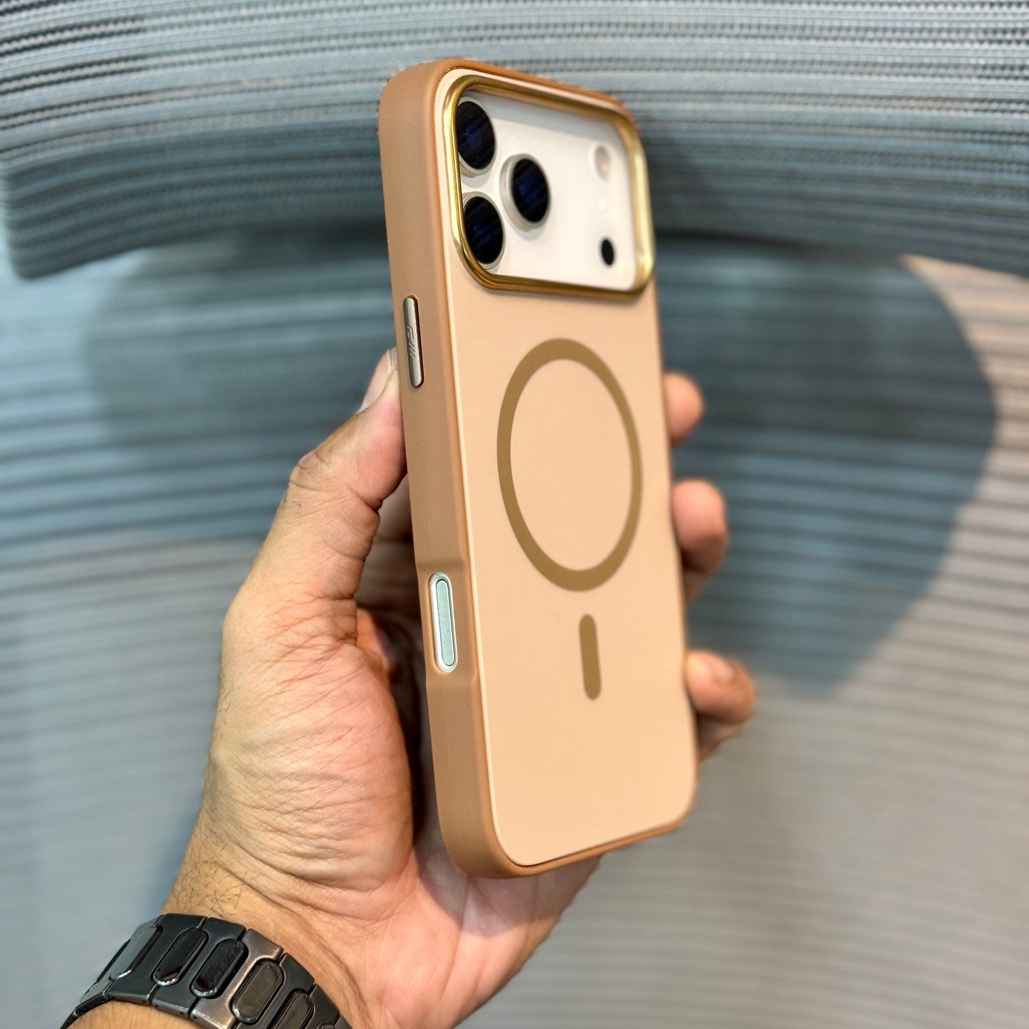 FurLuxe MagSafe iPhone 16 Pro Max Case