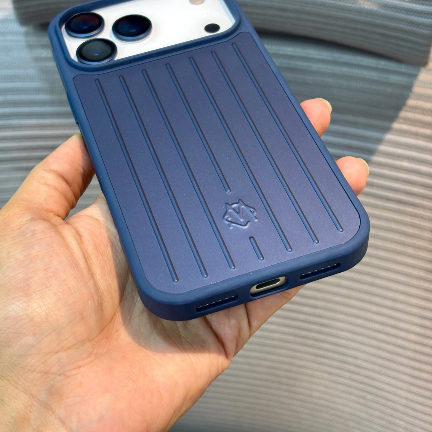 GrooveShield Aluminium iPhone 17 Pro Case