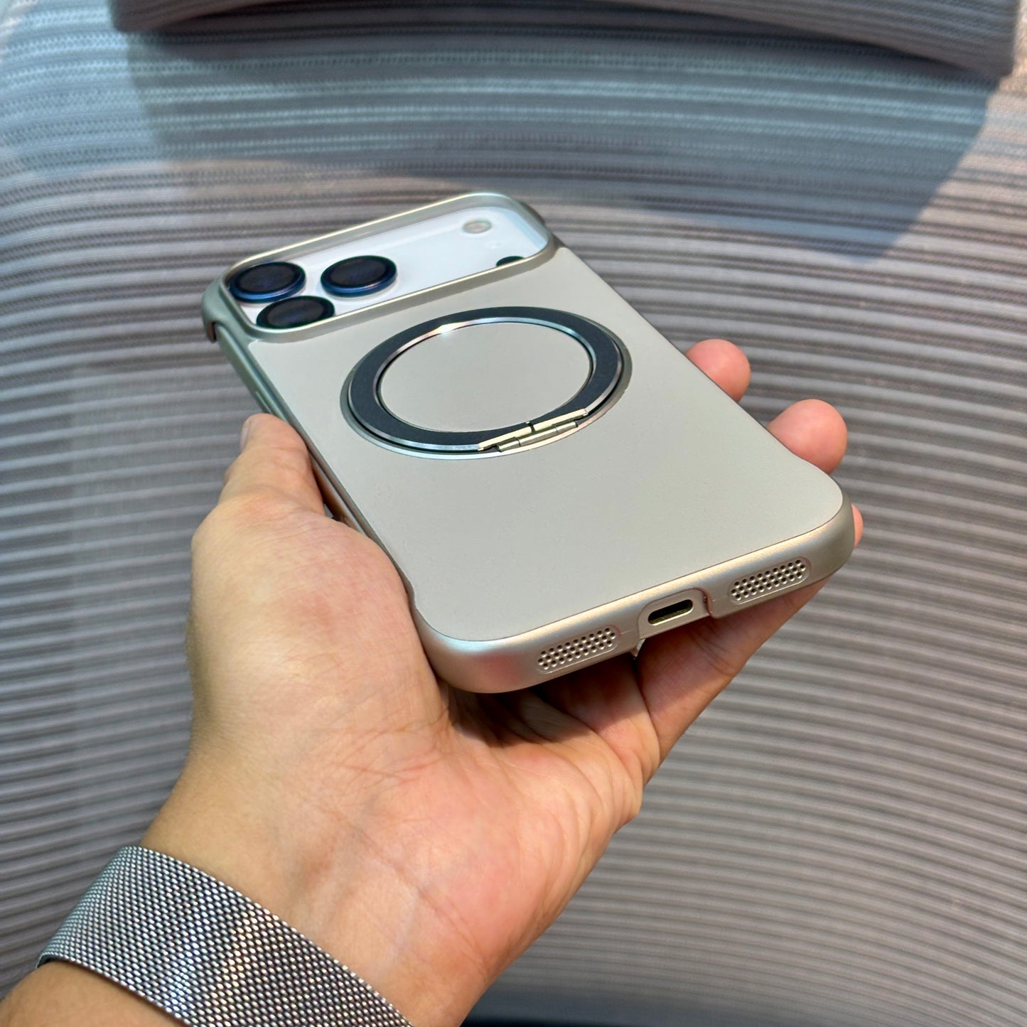 Axis Stand MagSafe iPhone 17 Series Case