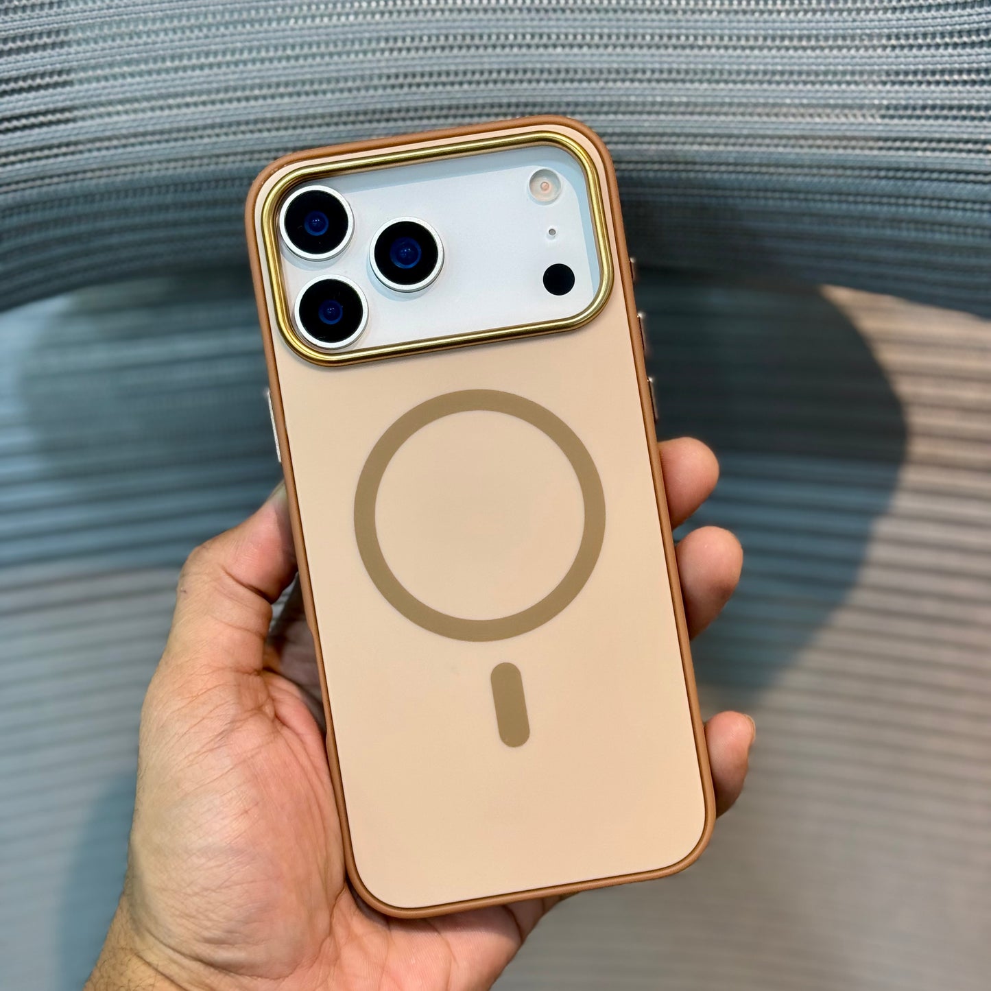 FurLuxe MagSafe iPhone 16 Pro Max Case