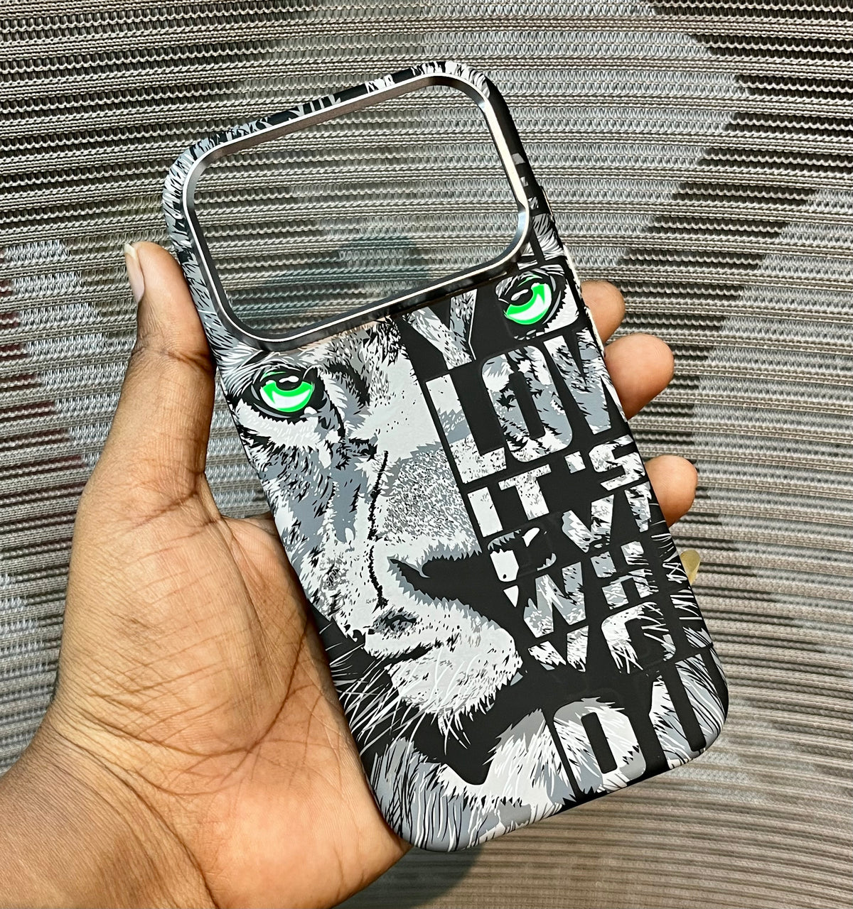 Premium Wildlife Carbon Fiber MagSafe iPhone Case