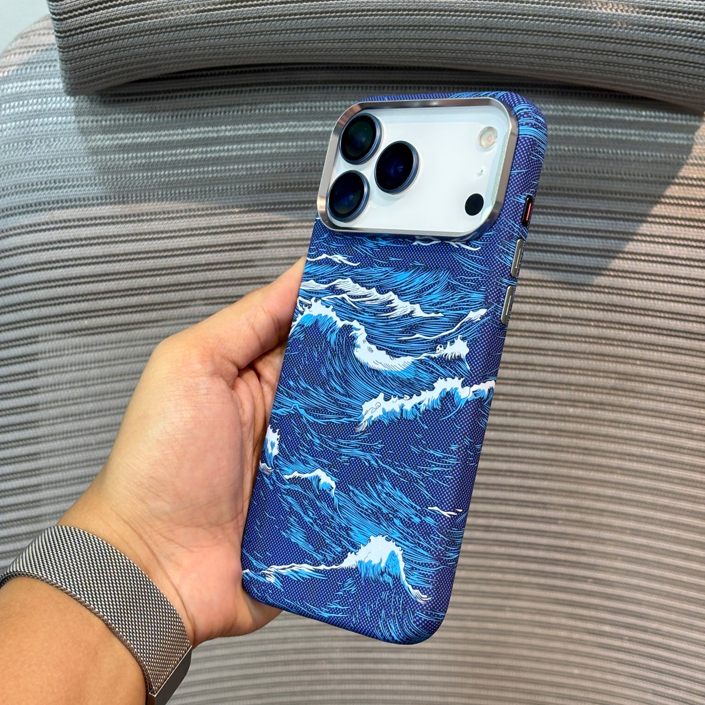 Carbonique MagSafe iPhone 16 Pro Case