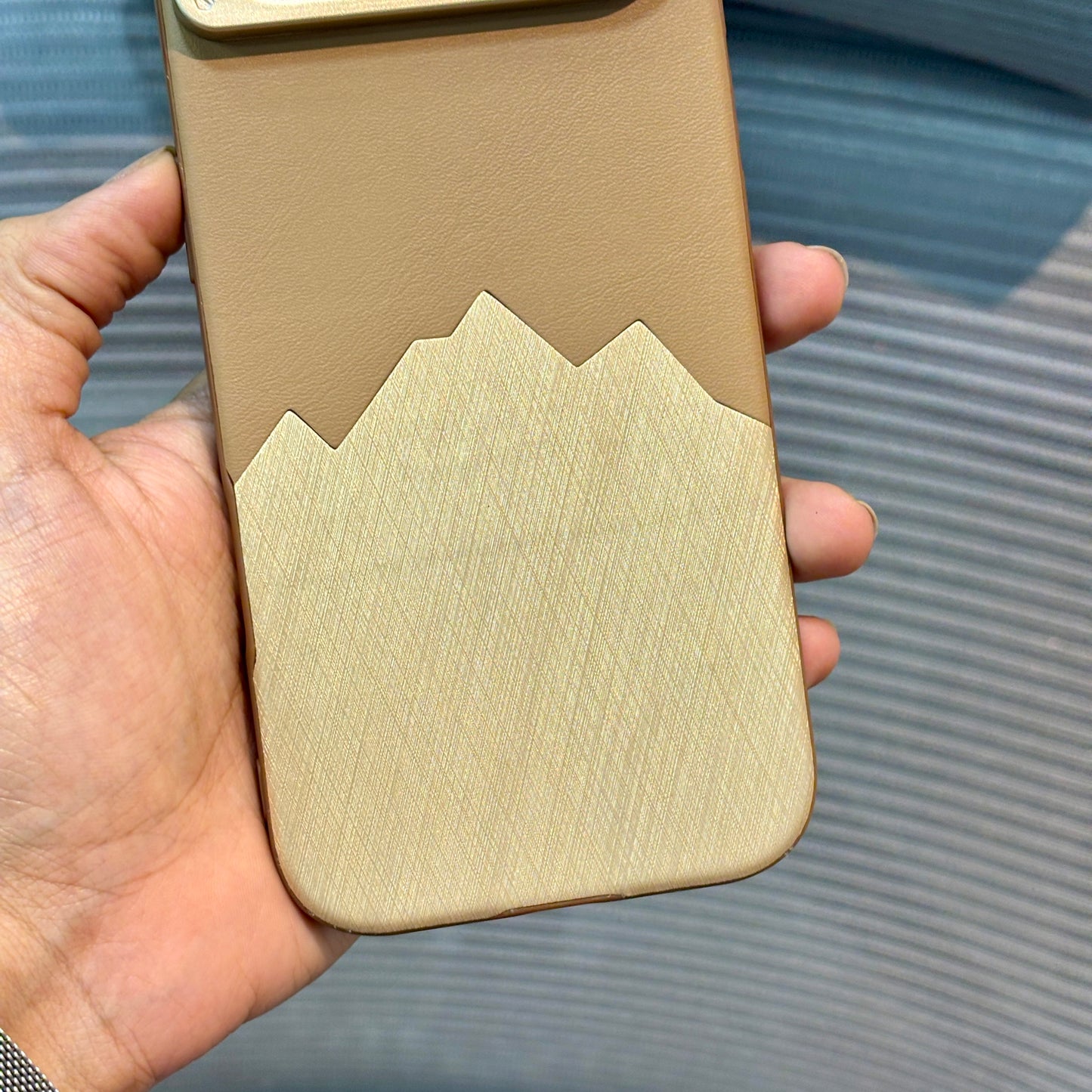 Foiluxe Leather Gloss iPhone 17 Case