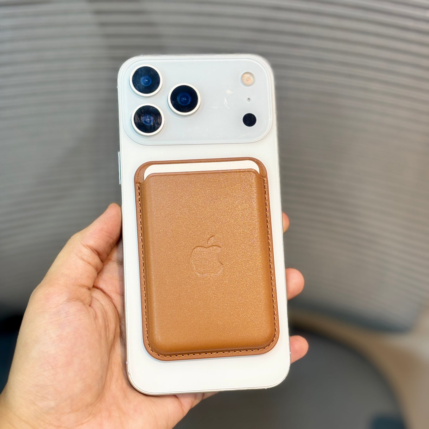 MagSnap Leather Wallet