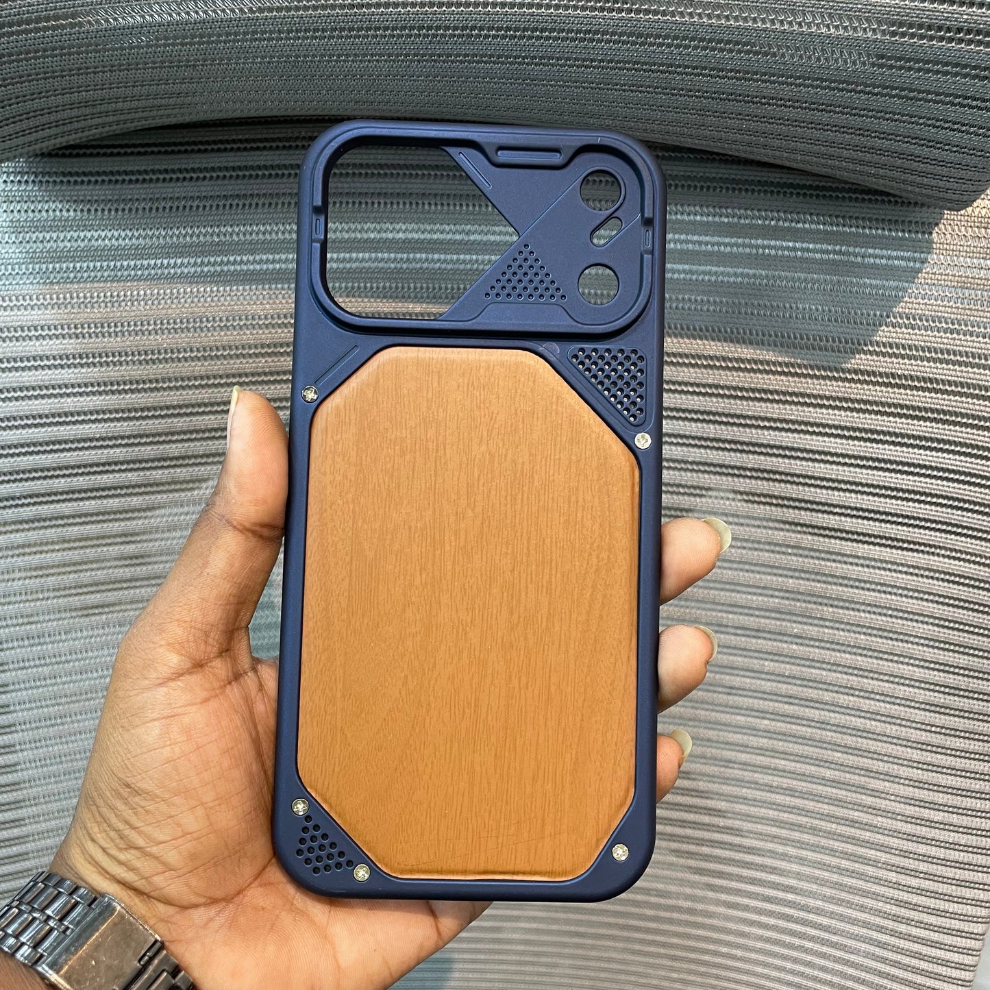 WoodFrame Slim iPhone 16 Pro MaxCase