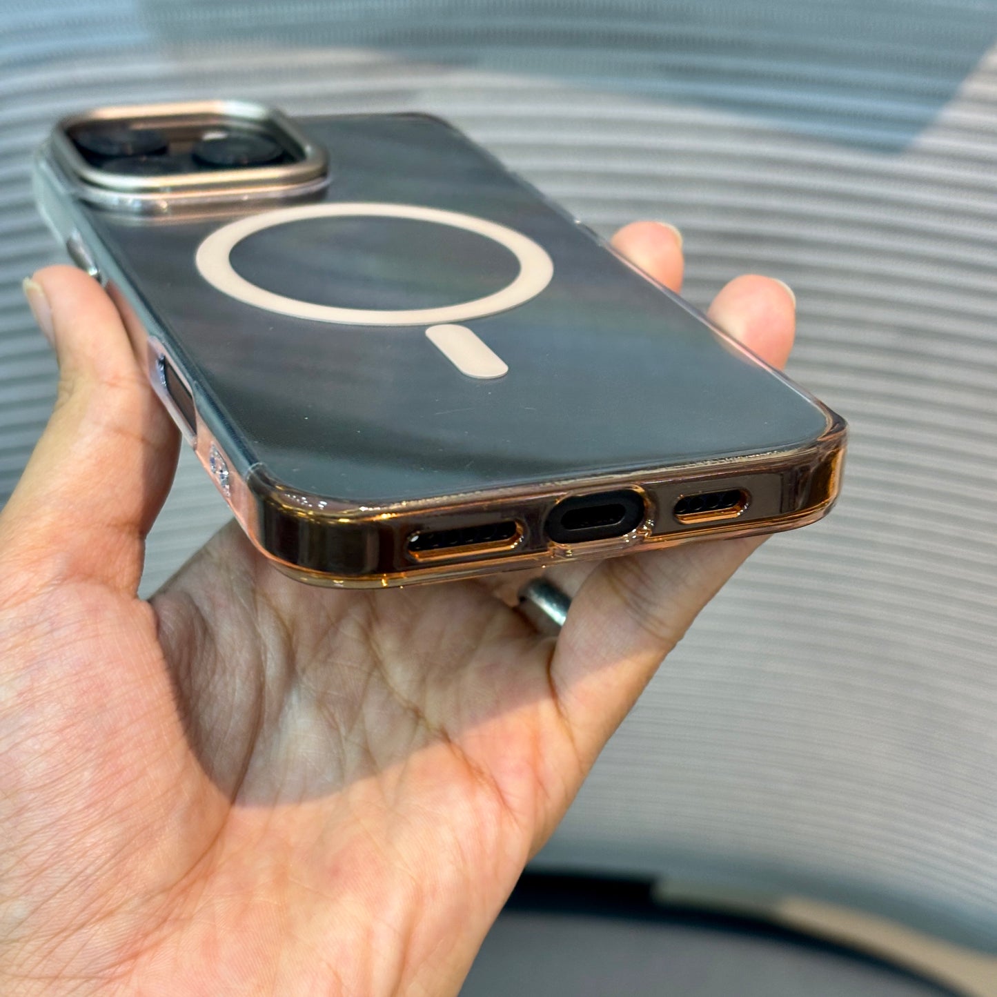 ClearStand MagSafe iPhone 16 Series Case