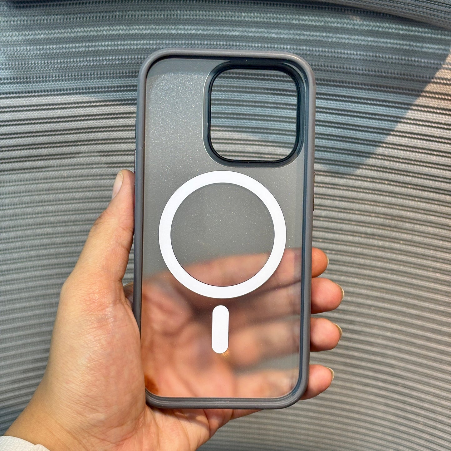 SmokeEdge MagSafe Clear iPhone Case