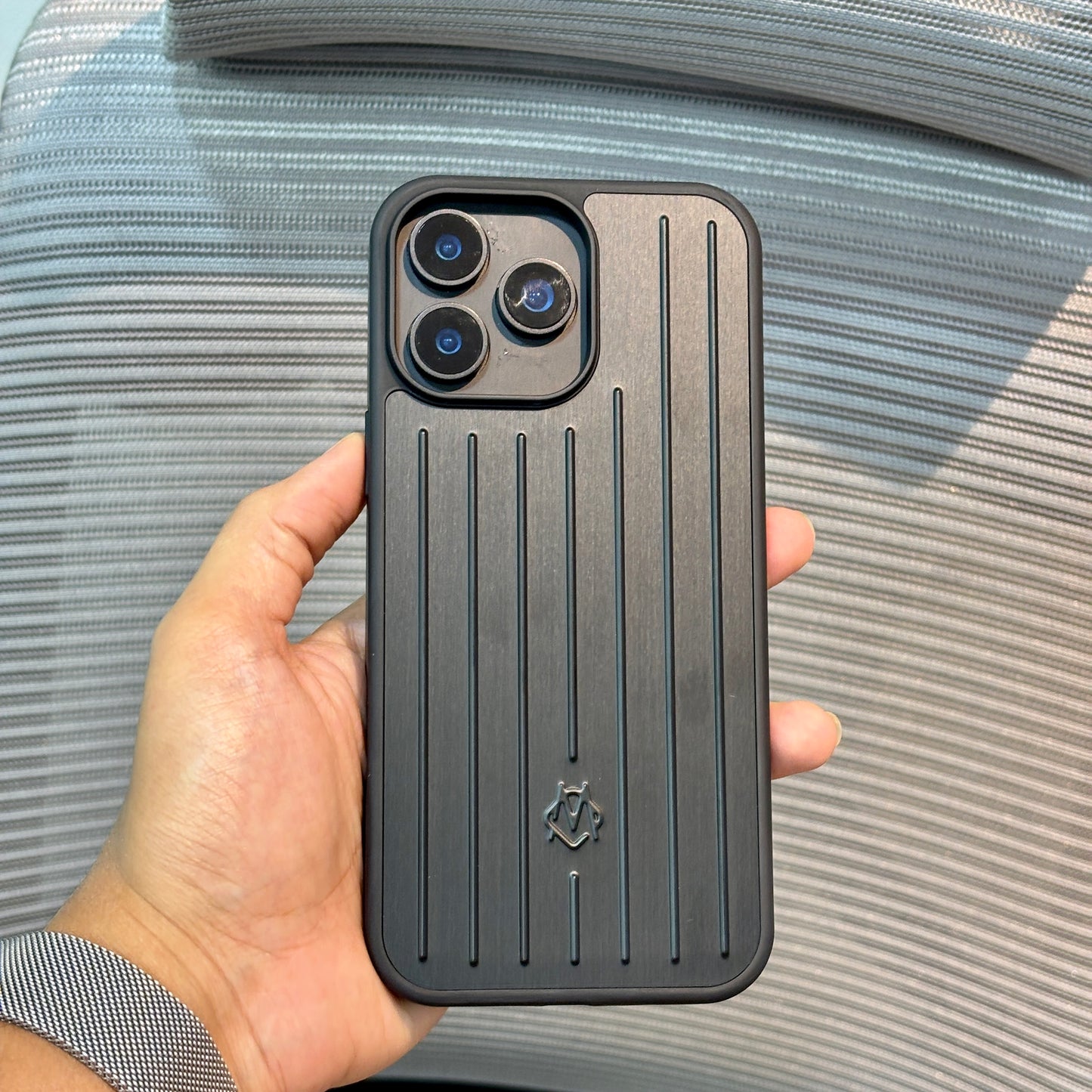 GrooveShield Aluminium iPhone 16 Pro Max Case