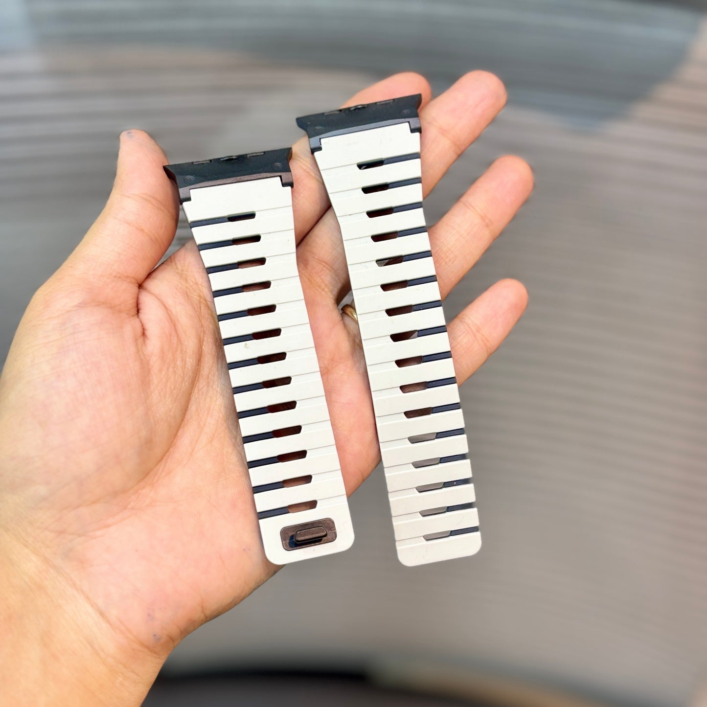 MagnoBand Silicone Apple Watch Strap