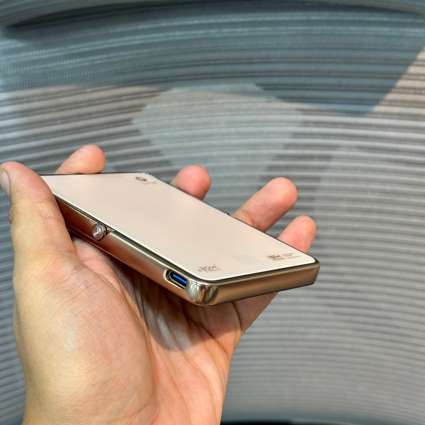 Volture 5-in-1 Magnetic Power Bank ( 5000 mAh )