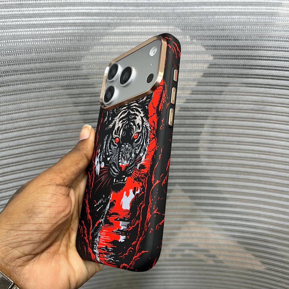 Premium Wildlife Carbon Fiber MagSafe iPhone Case