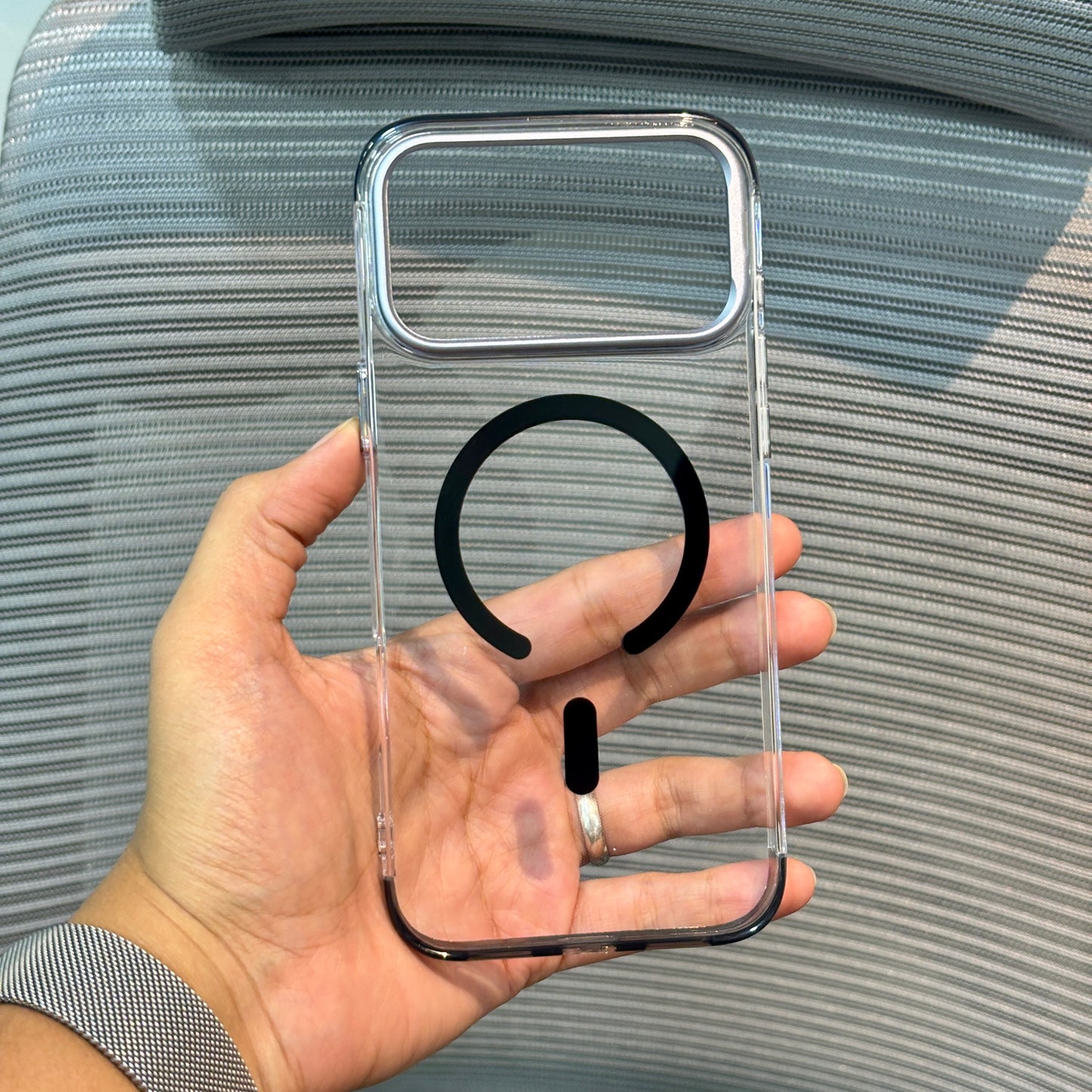 ClearStand MagSafe iPhone 17 Pro Max Case