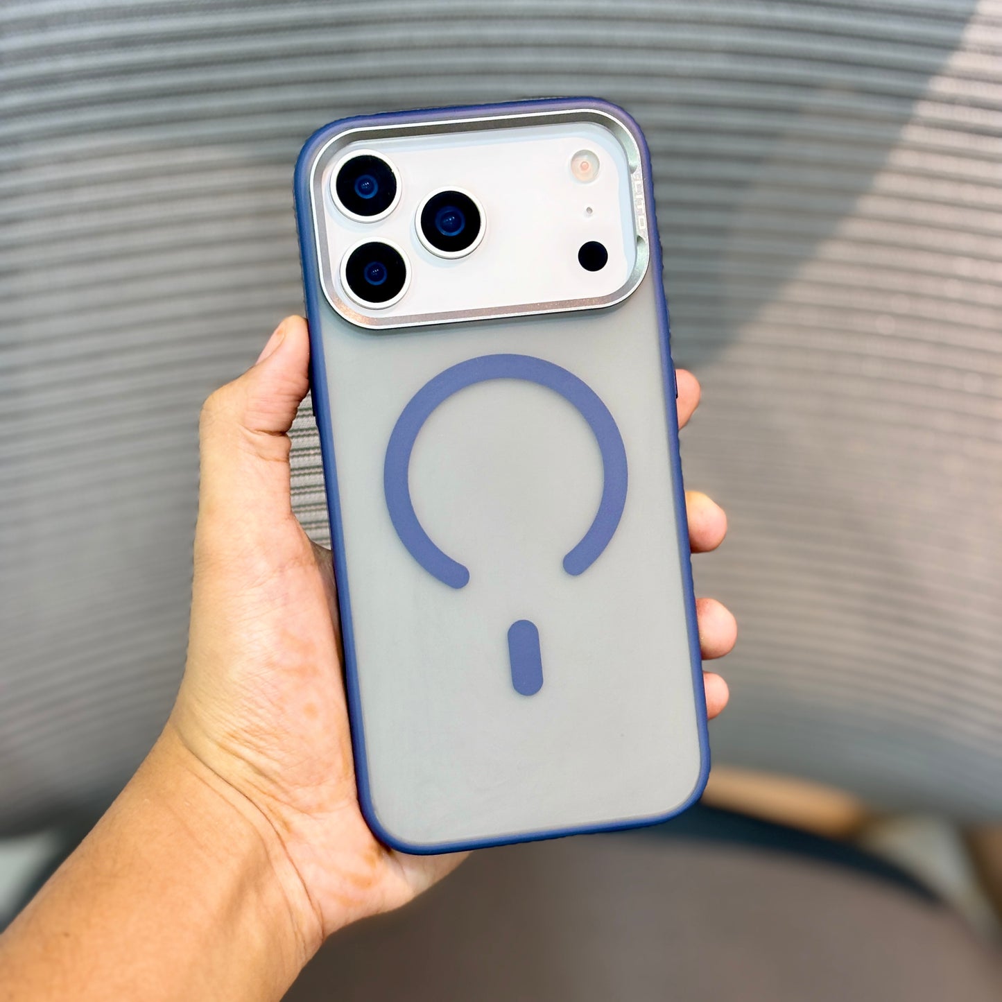 Tinté MagSafe iPhone 17 Case