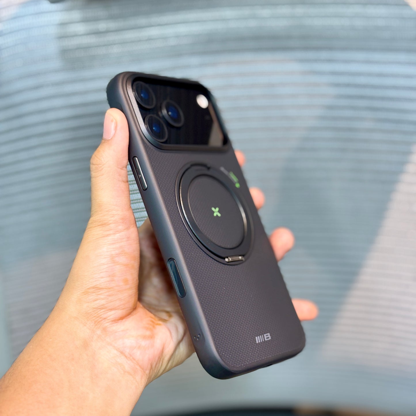 MagRotar Aramid Fiber iPhone 17 Pro Max Case