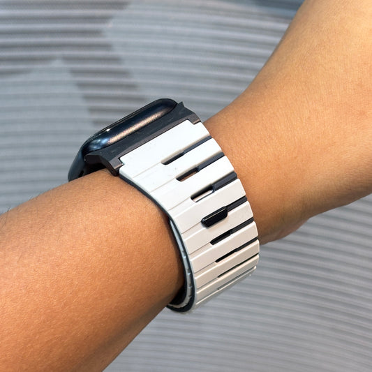 MagnoBand Silicone Apple Watch Strap