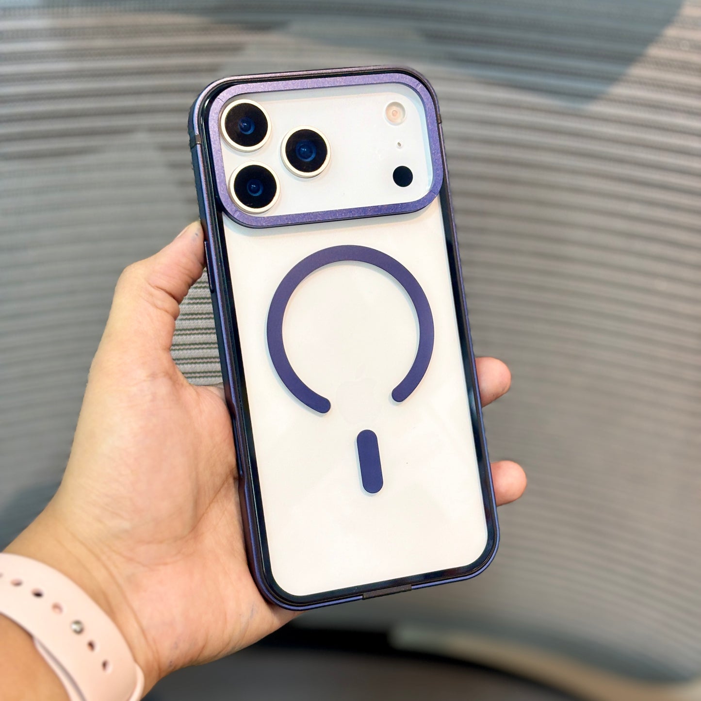 LumiFrame MagSafe iPhone 17 Case