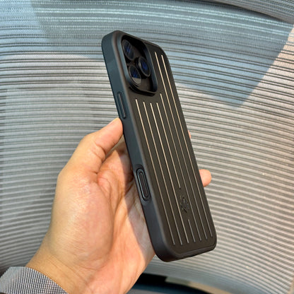 GrooveShield Aluminium iPhone 16 Pro Max Case