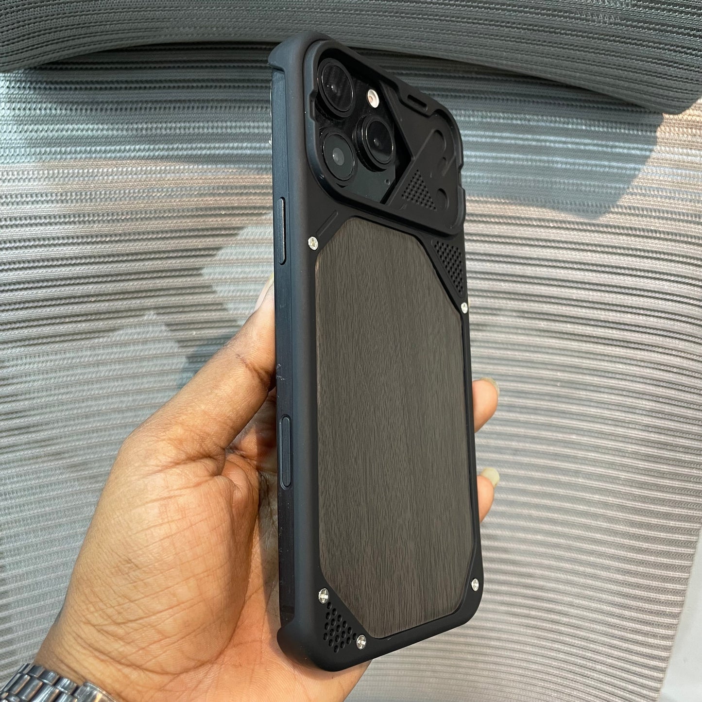 WoodFrame Slim iPhone 16 Pro Case