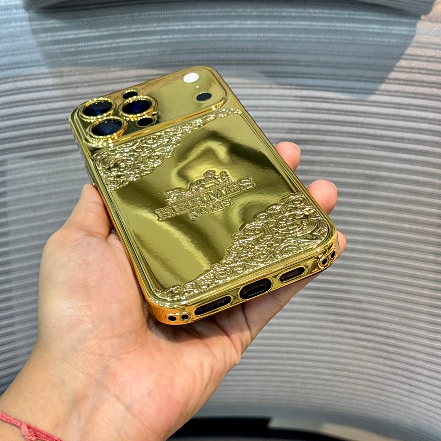 GoldMark Mirror iPhone 15 Pro Max Case