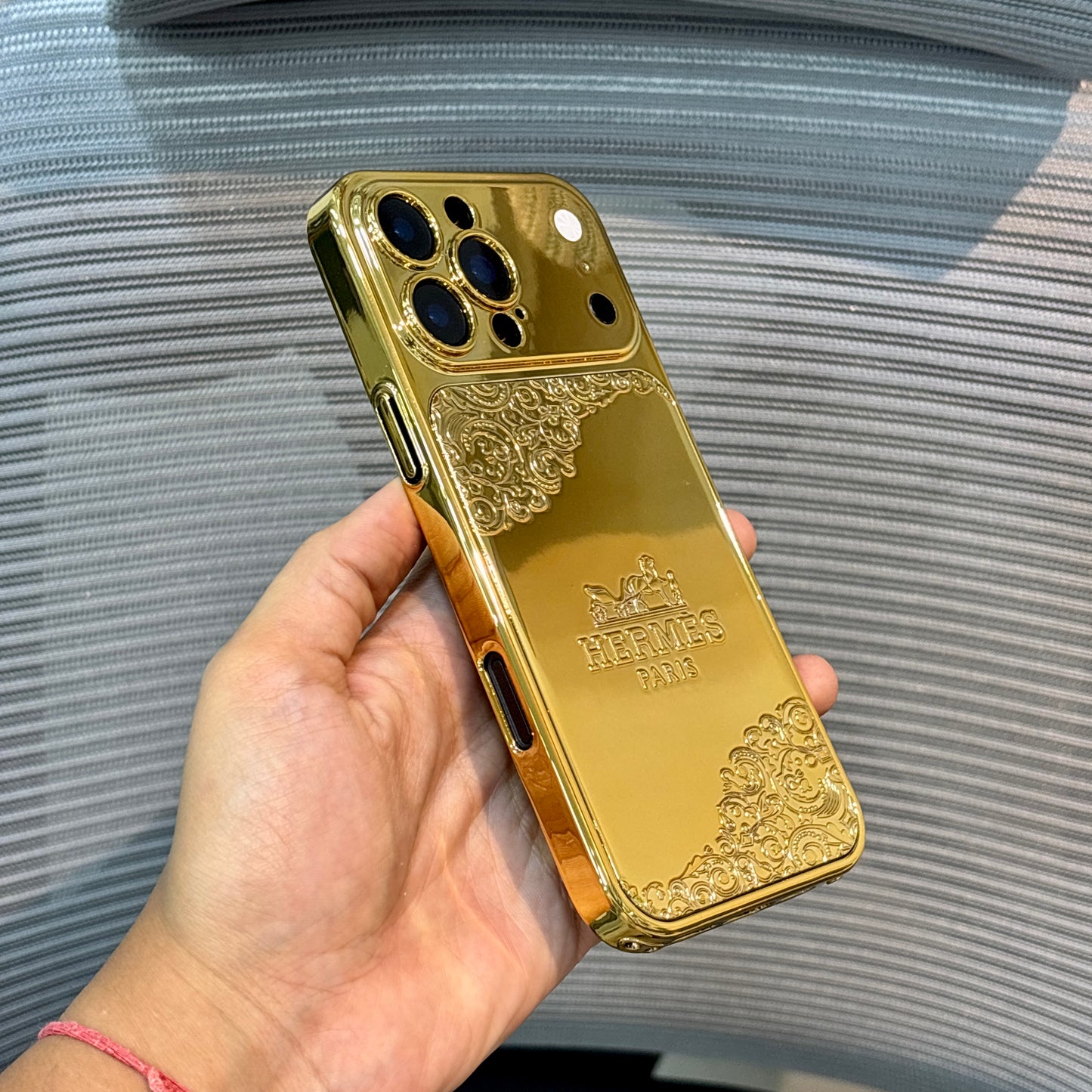 GoldMark Mirror iPhone 15 Pro Max Case