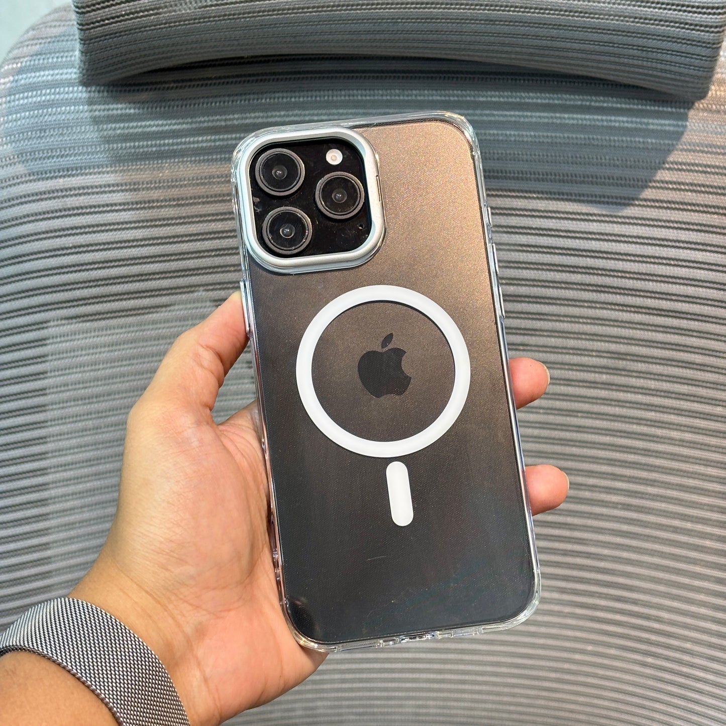 ClearStand MagSafe iPhone 16 Series Case