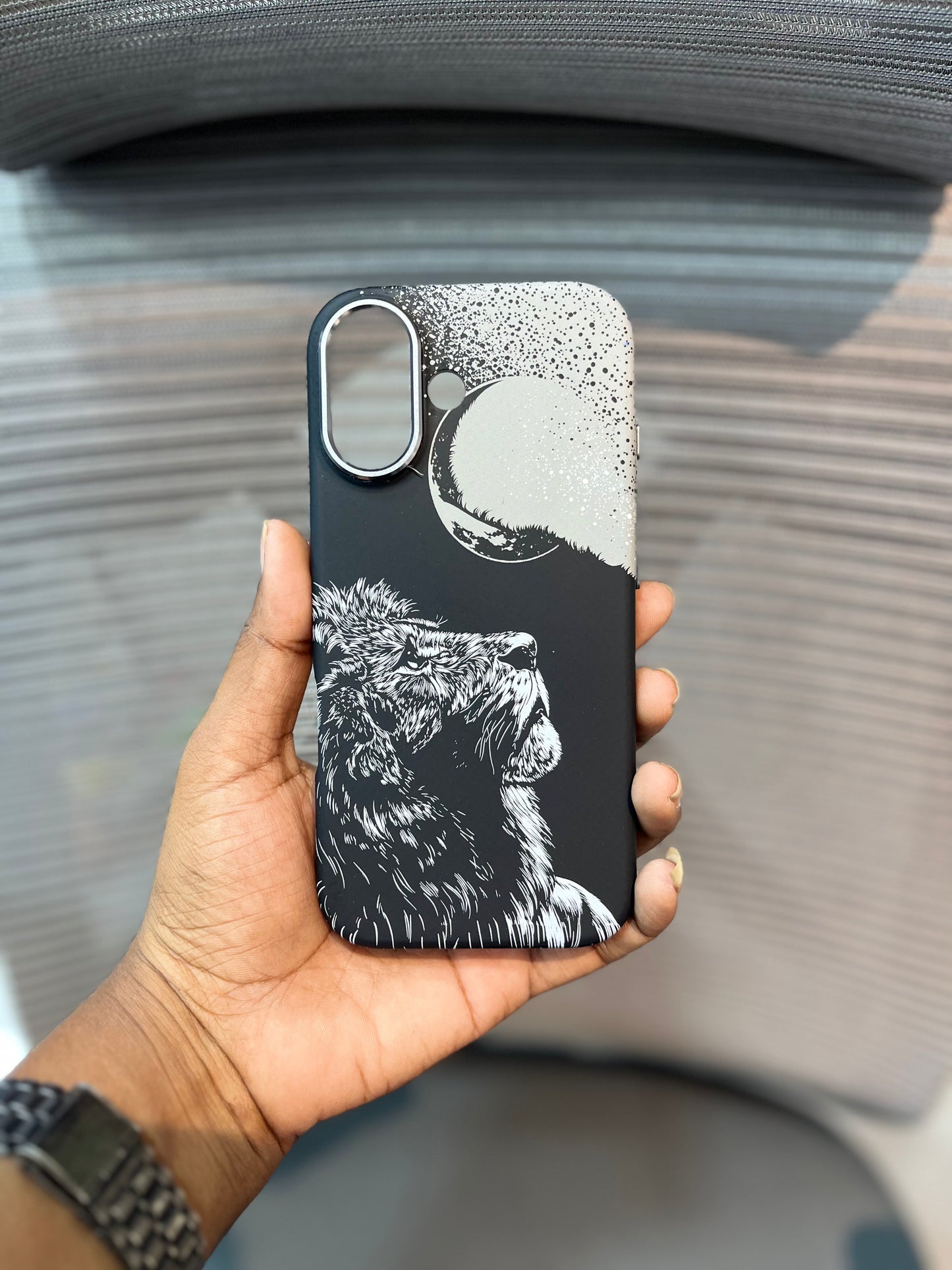 Embossed Lion Print MagSafe iPhone 17 Case
