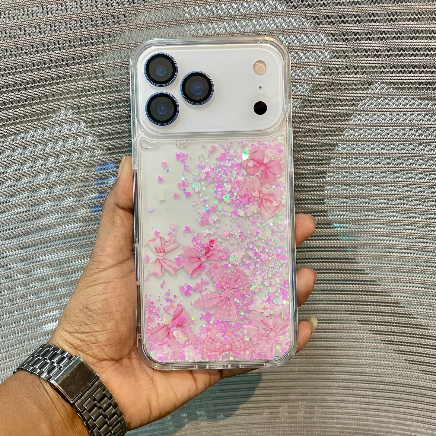 LiquidBow Glitter iPhone 17 Series Case