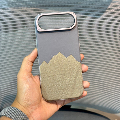 Foiluxe Leather Gloss iPhone 17 Case