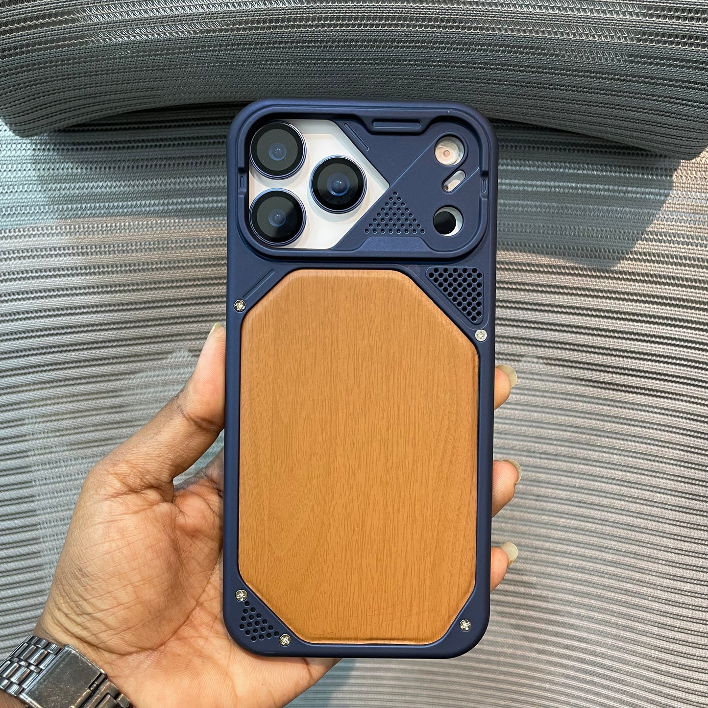 WoodFrame Slim iPhone 16 Pro MaxCase
