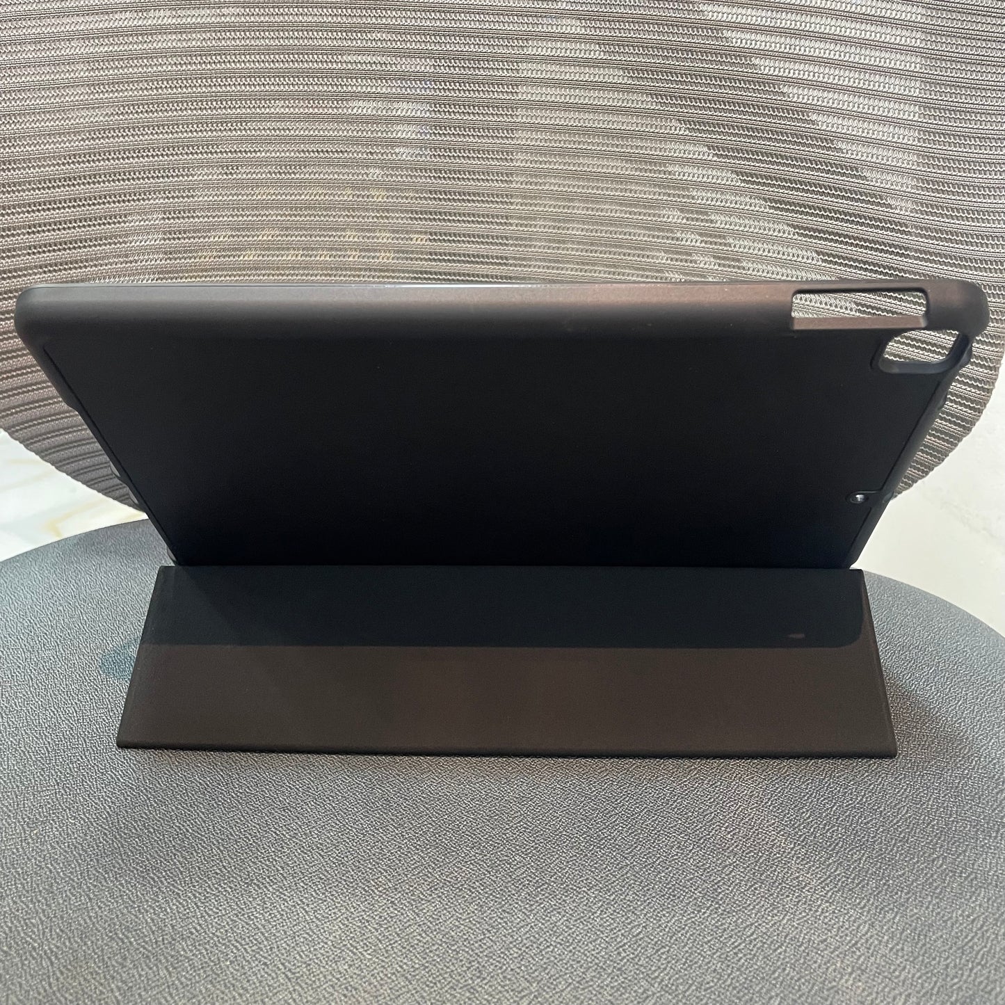 EdgeGuard iPad Case with Pencil Holder