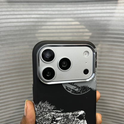 Premium Wildlife Carbon Fiber MagSafe iPhone Case