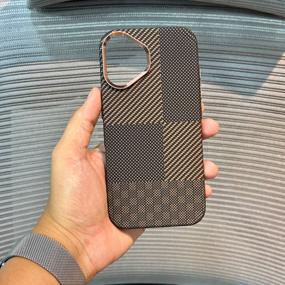 Carbonique MagSafe iPhone 16 Pro Case