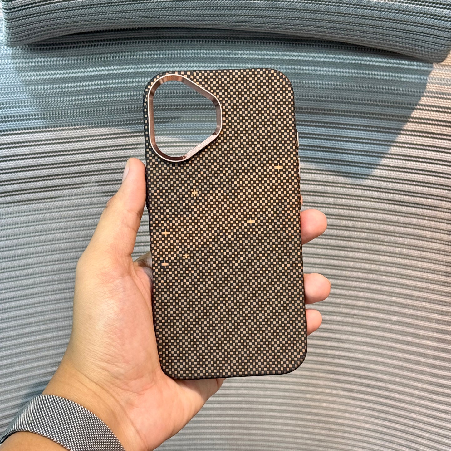 Carbonique MagSafe iPhone 16 Pro Case