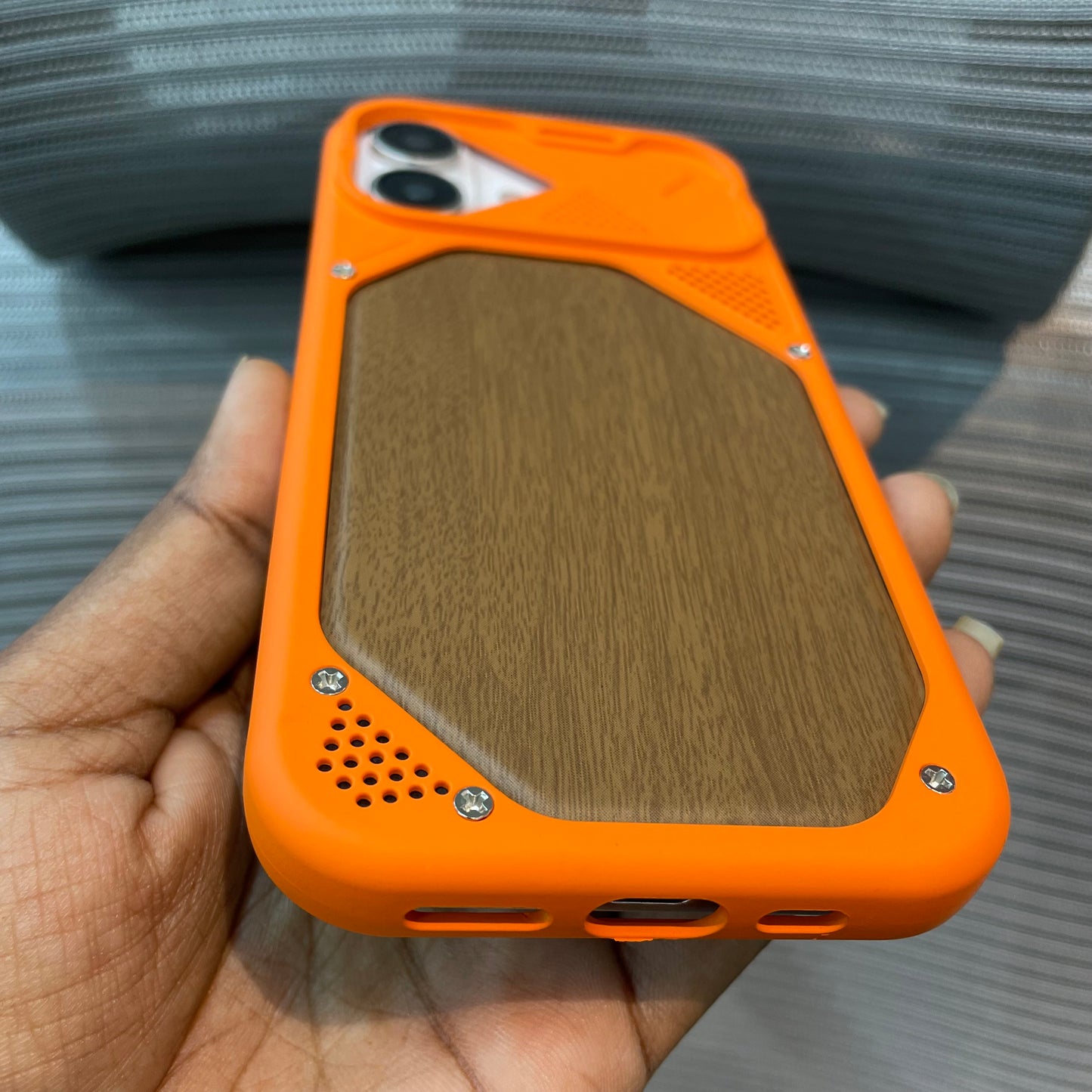 WoodFrame Slim iPhone 17 Case