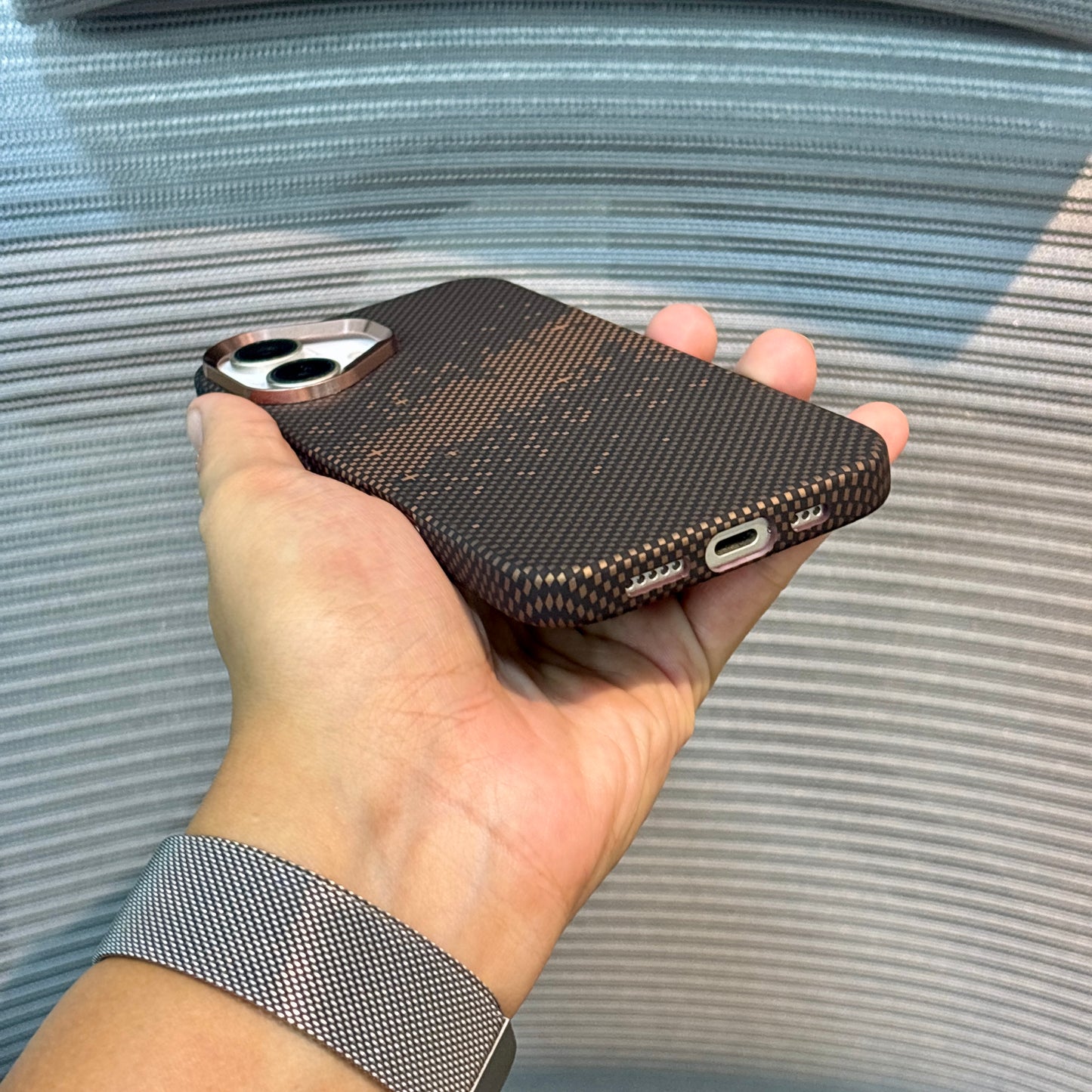 Carbonique MagSafe iPhone 16 Pro Case