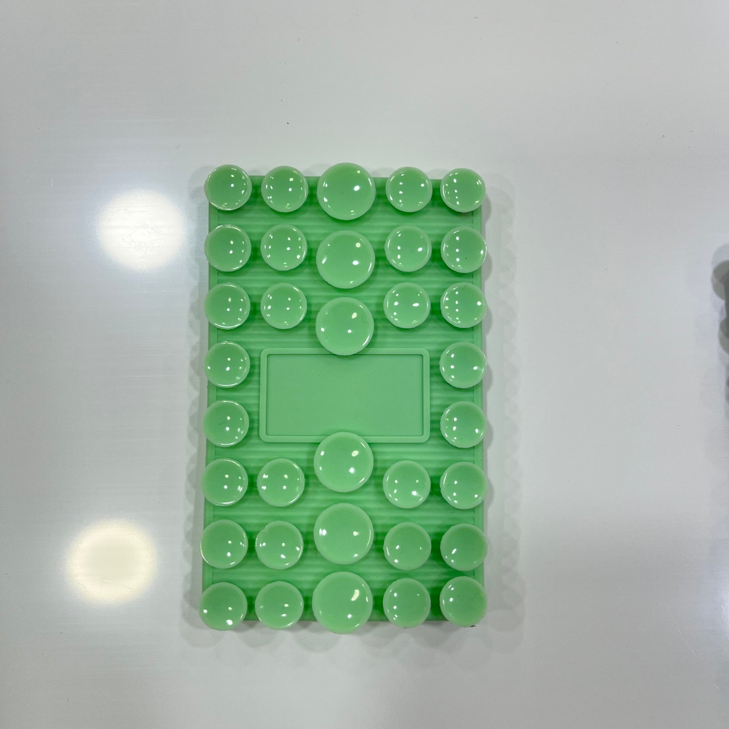 FlexGrip Silicone Suction Stand