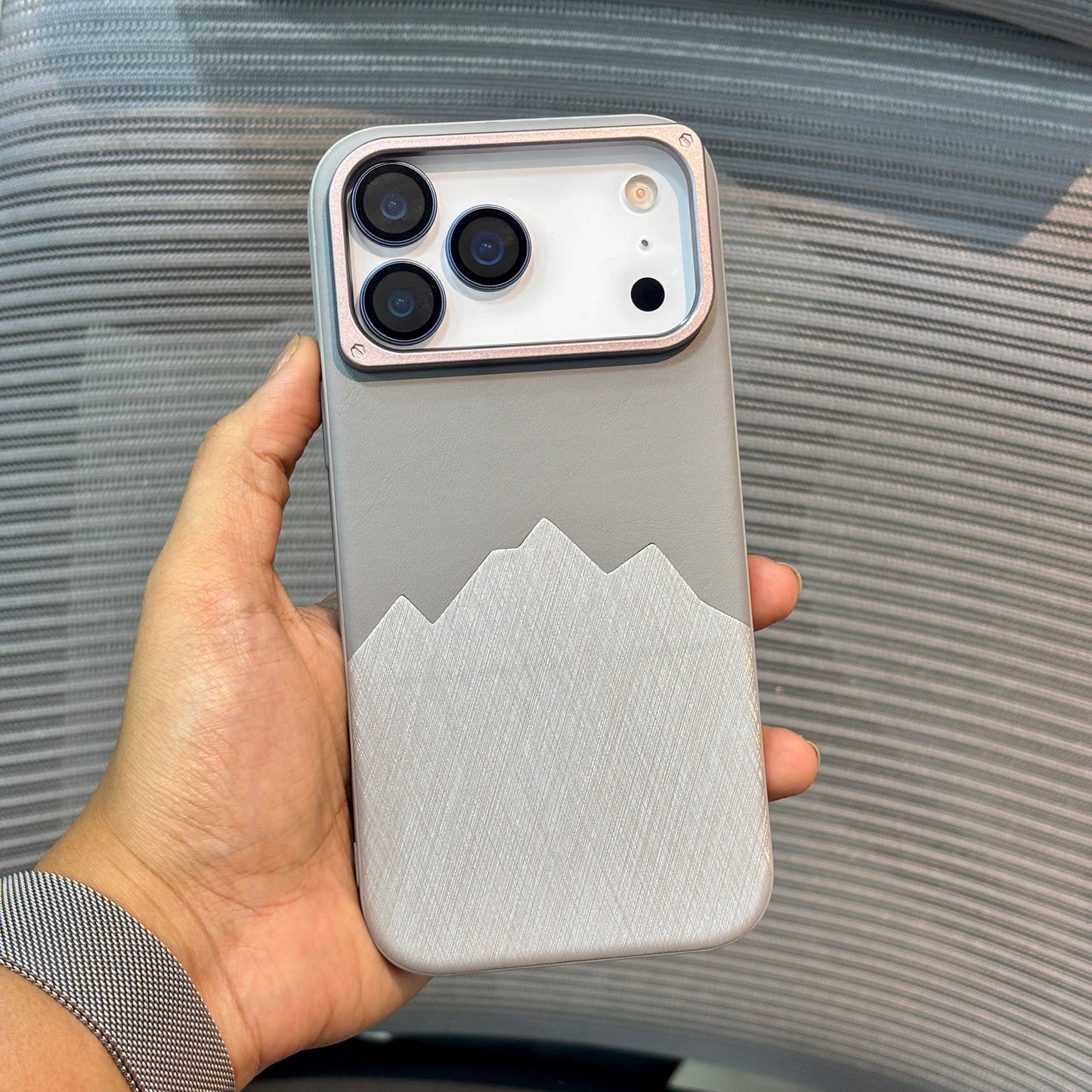 Foiluxe Leather Gloss iPhone 17 Pro Max Case