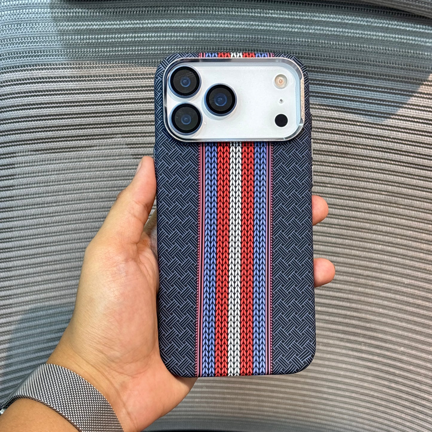 Carbonique MagSafe iPhone 17 Case