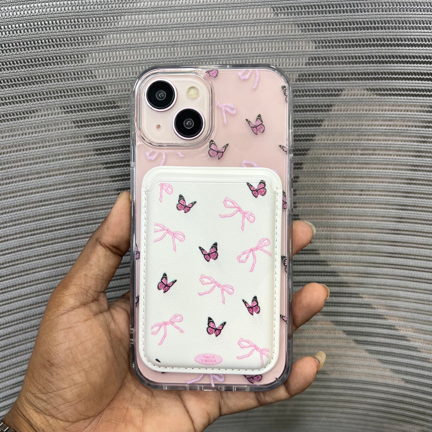 Bow Print MagSafe Wallet iPhone 15 Case